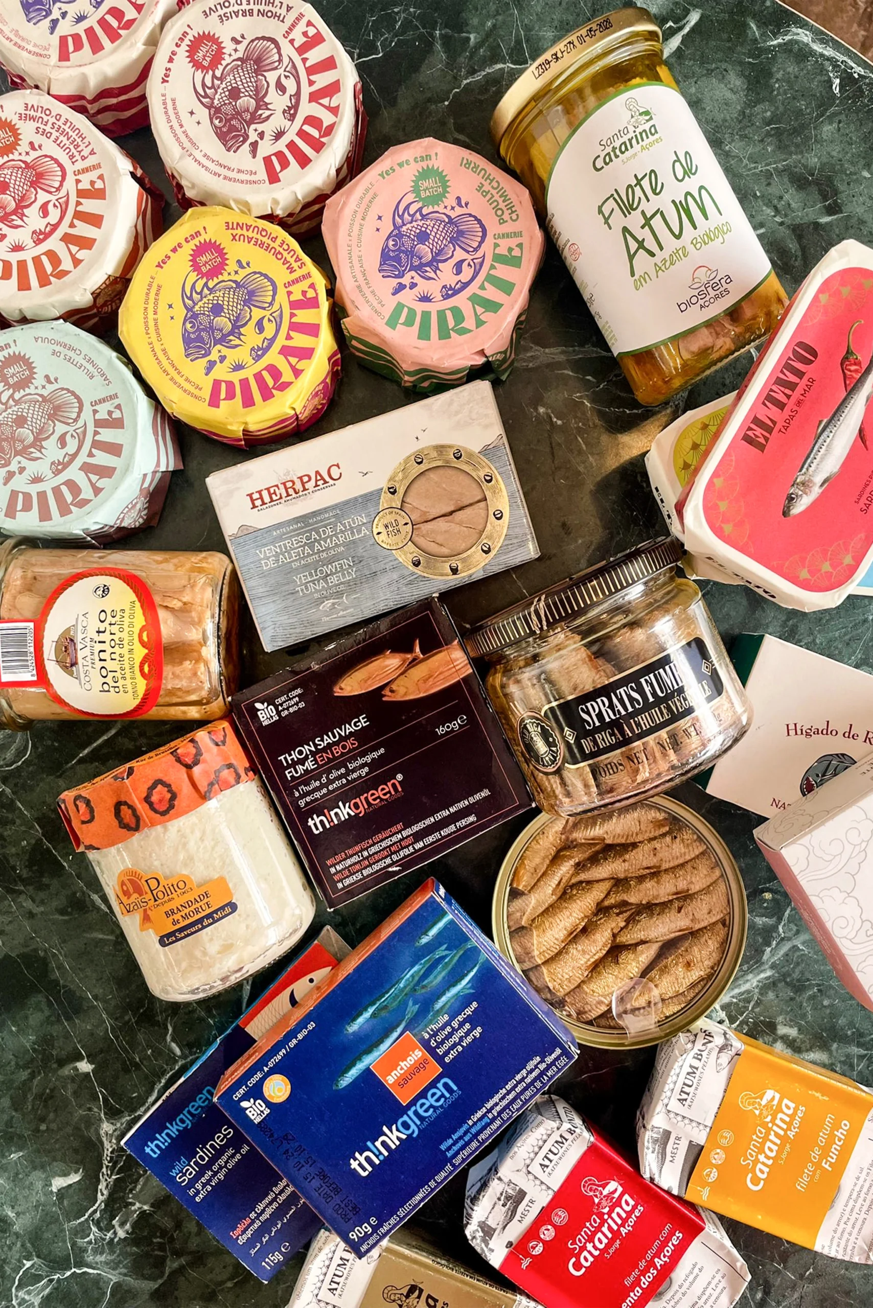 Sélection de conserves de la mer à l'épicerie Azimut Aix-en-Provence