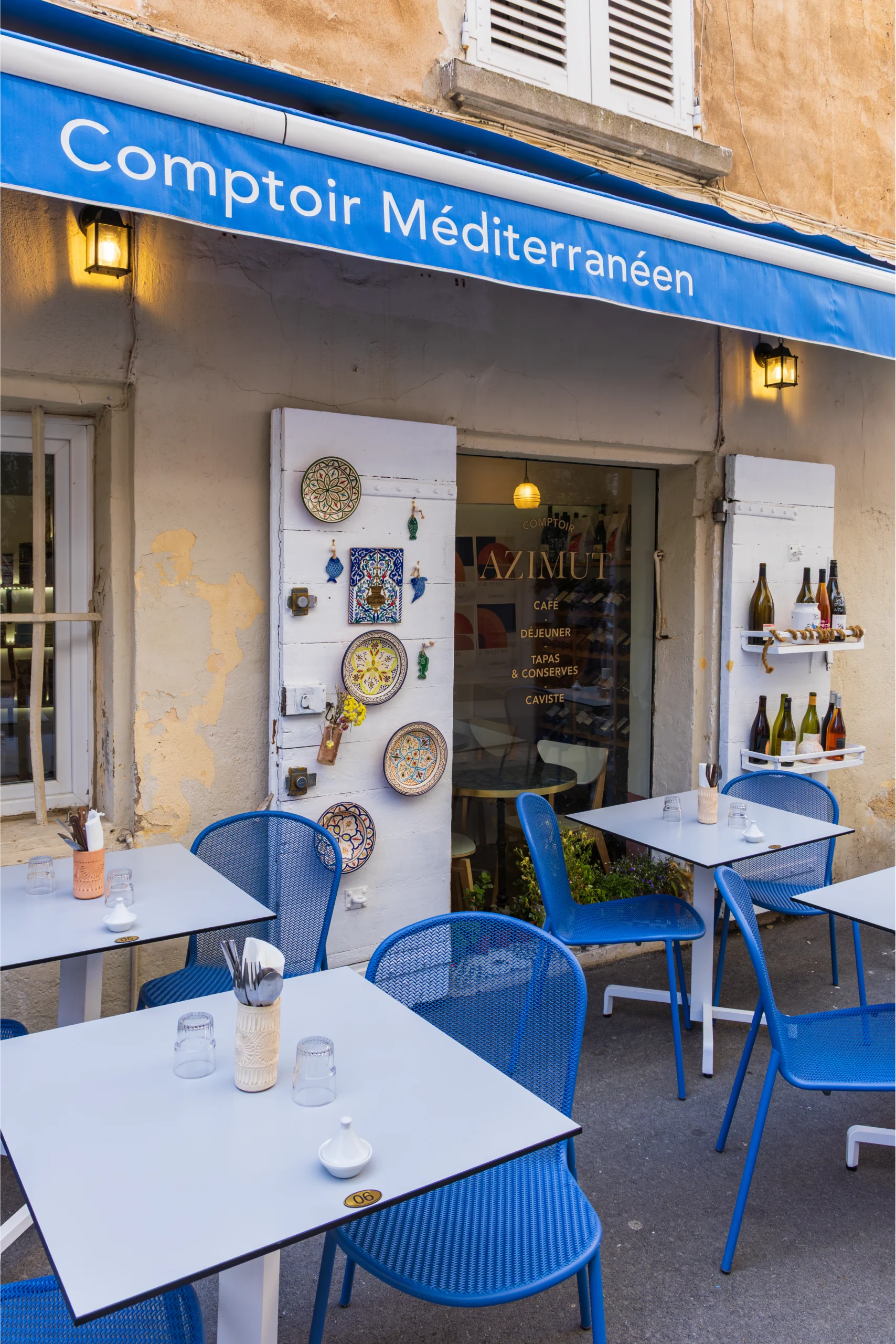 Façade du restaurant Azimut Comptoir Méditerranéen, rue Gibelin, Aix-en-Provence